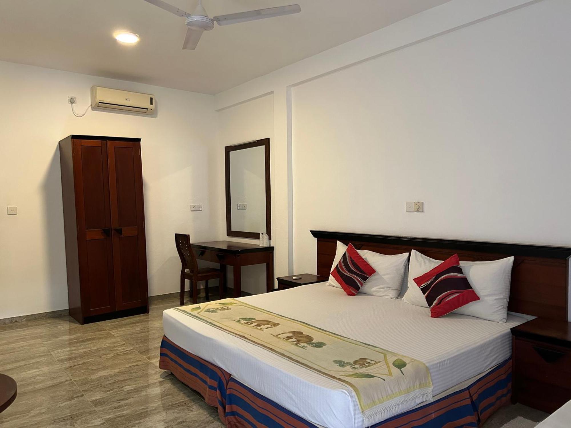 Wild Heaven Hotel ทิซซามาฮารามา ภายนอก รูปภาพ
